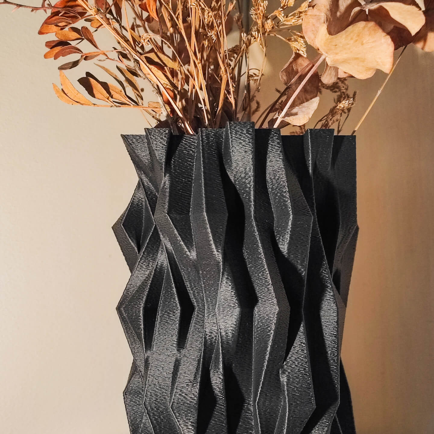 Peace N Joy MATERIA NEGRA VASE - Sculptural Black Decorative Vase for Modern Interiors